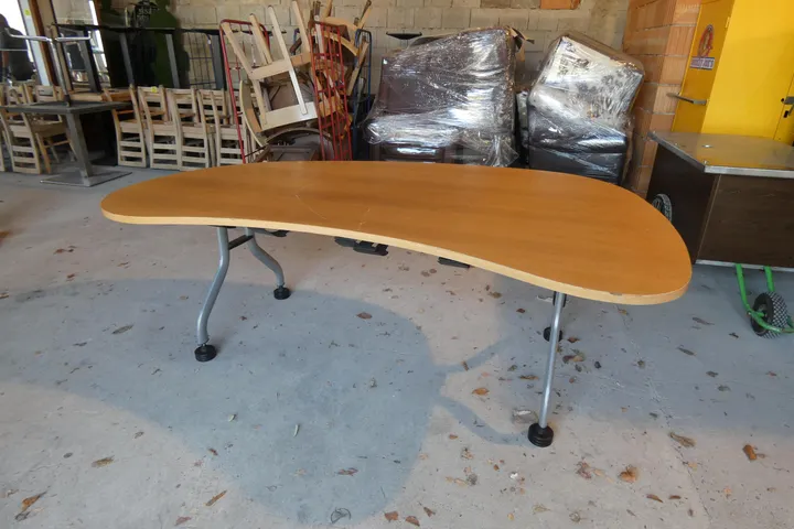 Tisch, rollbar Maße in cm ca. 220 x 120